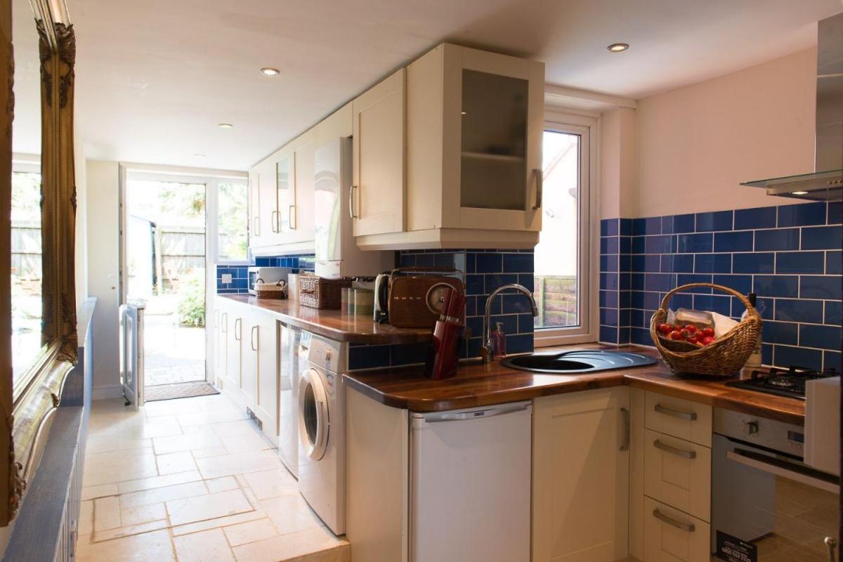 Meddlars A Historic Cottage On The Countryside Edge Of A Vibrant Market Town Hadleigh  Εξωτερικό φωτογραφία