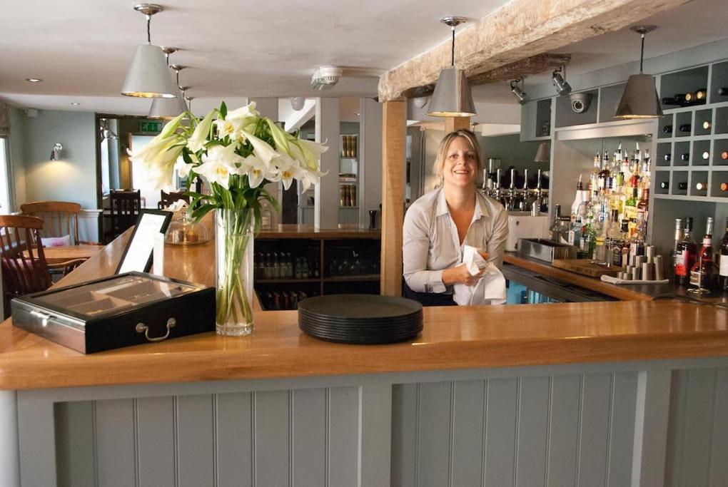Meddlars A Historic Cottage On The Countryside Edge Of A Vibrant Market Town Hadleigh  Εξωτερικό φωτογραφία