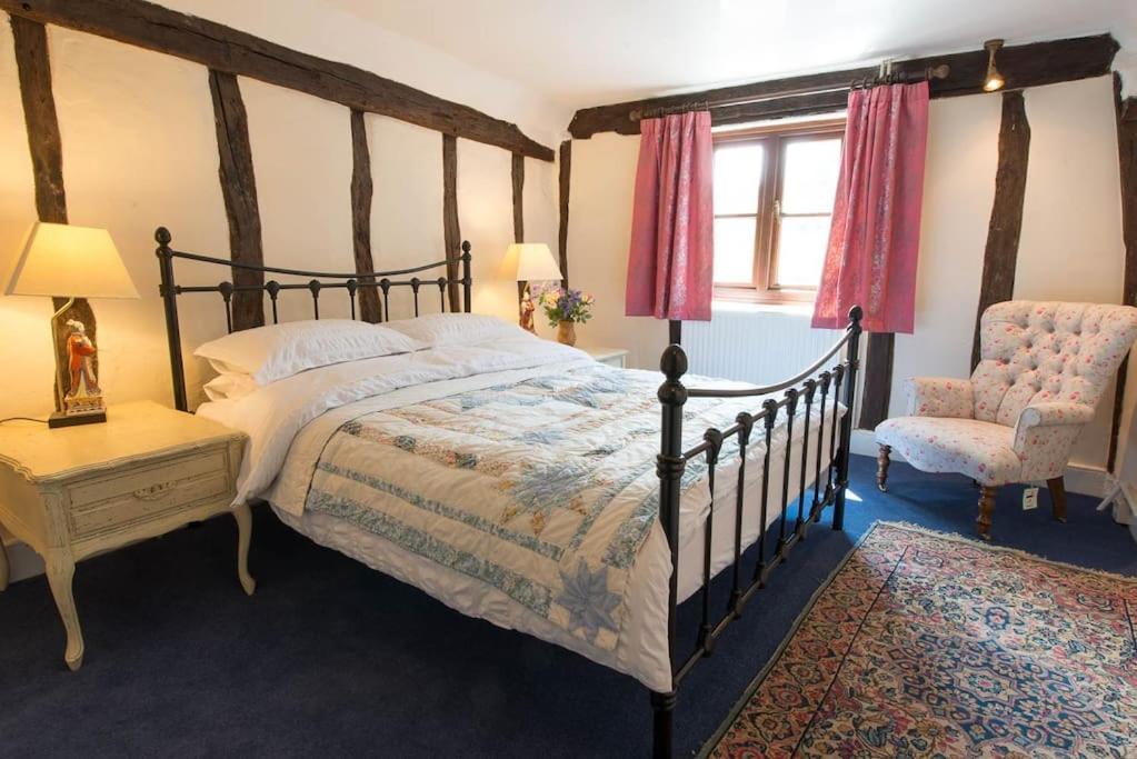 Meddlars A Historic Cottage On The Countryside Edge Of A Vibrant Market Town Hadleigh  Εξωτερικό φωτογραφία